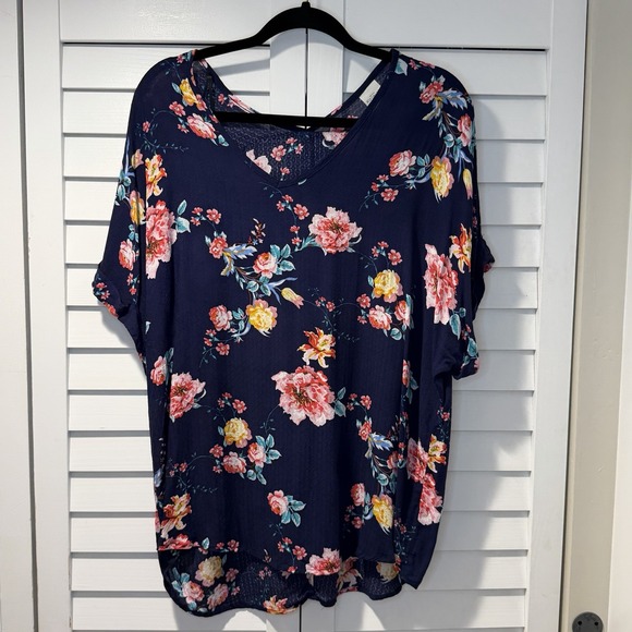 Kaileigh Tops - Kaileigh Navy Floral Dolman Sleeve Blouse Size XL Rayon Made‎ in USA